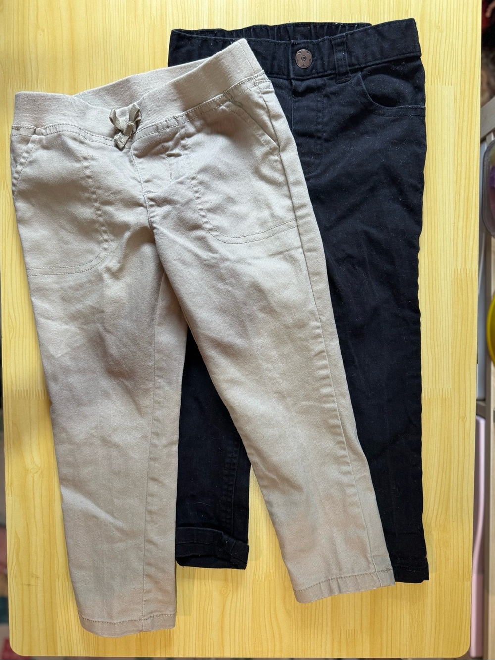 Girls Pants in Black and Beige Size 4T